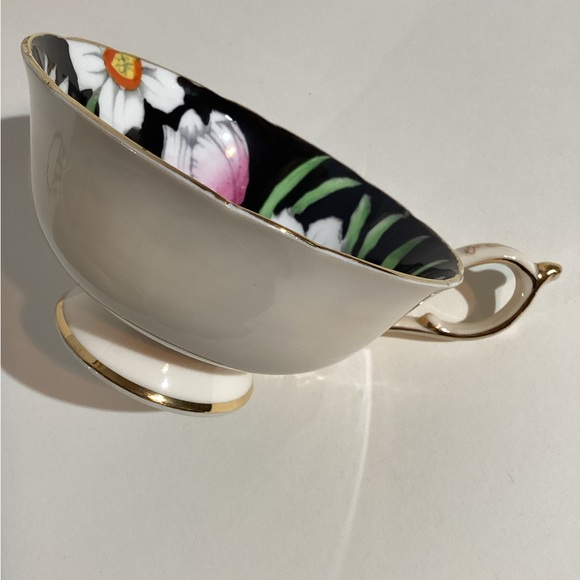 Paragon fine Bone China footedTeacup & Saucer, Double Warrant,appt HMQueen Mary - Picture 5 of 10